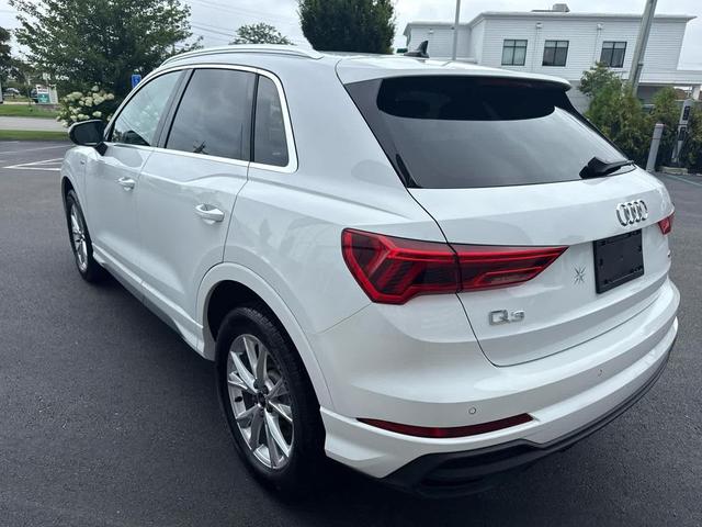 Photo of 2024 Arkona White Audi Q3