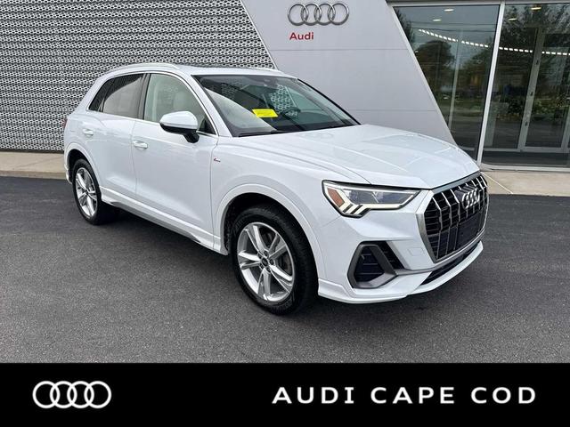Photo of 2022 Glacier White Metallic Audi Q3