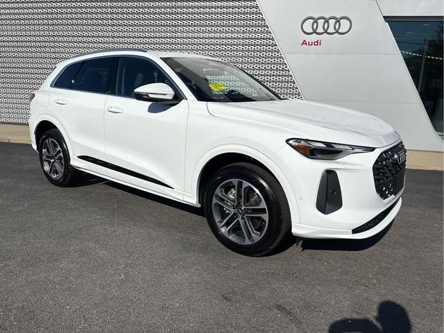 Photo of 2025 WHITE Audi Q5