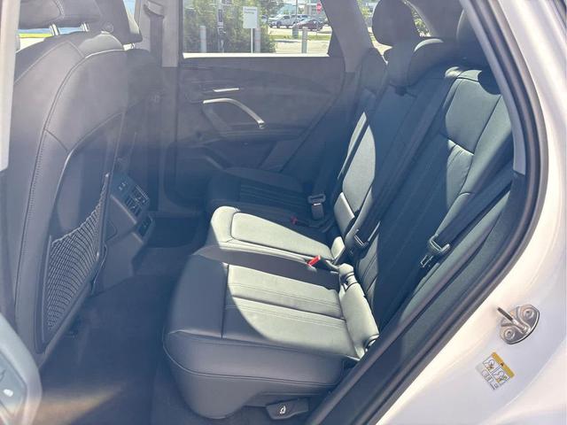 Photo of 2025 WHITE Audi Q5