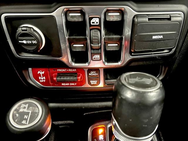 Photo of 2021 White Jeep Wrangler Unlimited