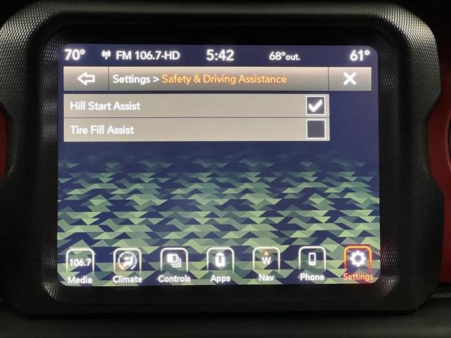 Photo of 2021 White Jeep Wrangler Unlimited