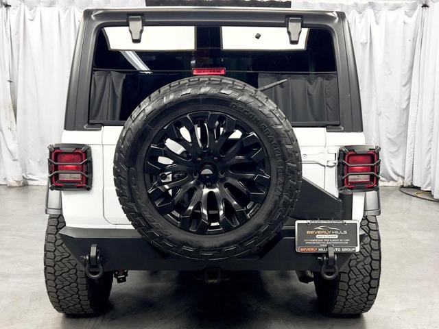Photo of 2021 White Jeep Wrangler Unlimited