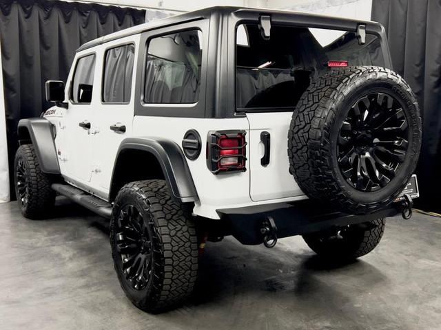 Photo of 2021 White Jeep Wrangler Unlimited