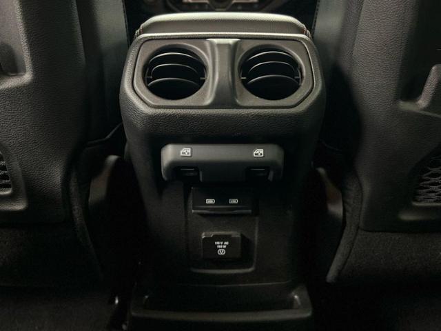 Photo of 2021 White Jeep Wrangler Unlimited