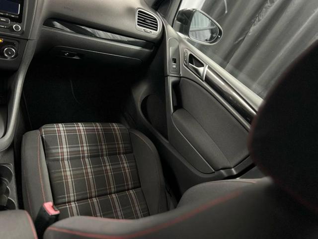 Photo of 2012 Black Volkswagen GTI