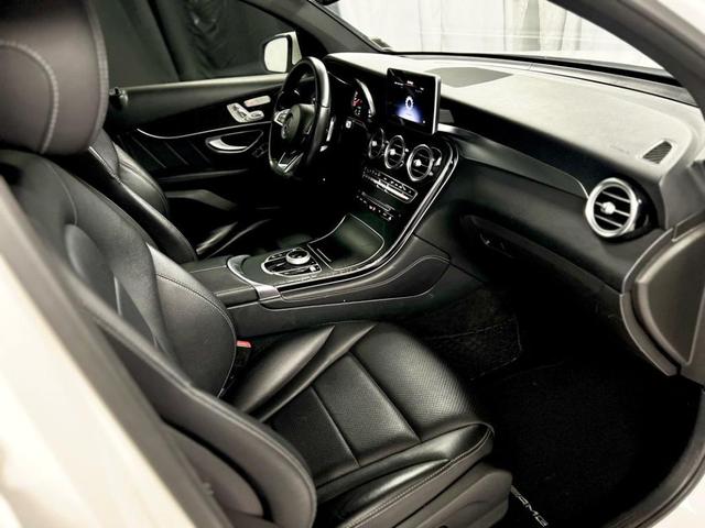 Photo of 2018 White Mercedes-Benz GLC 300