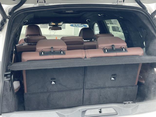 Photo of 2025 Mineral White Metallic BMW X7