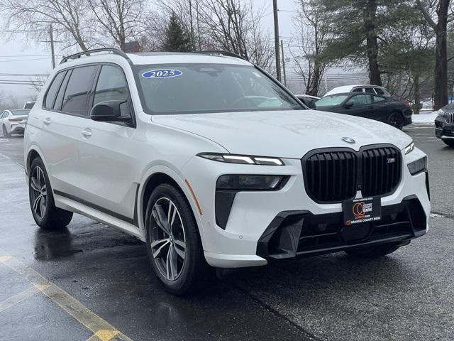 Photo of 2025 Mineral White Metallic BMW X7