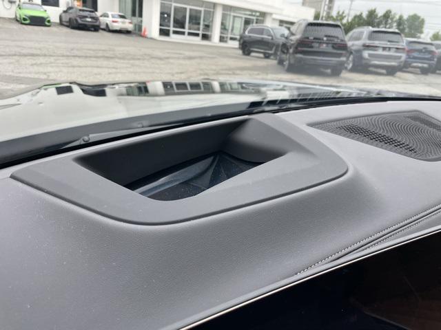 Photo of 2025 Black Sapphire Metallic BMW X7
