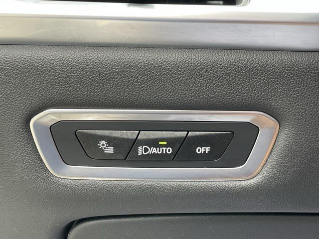 Photo of 2025 Black Sapphire Metallic BMW X7