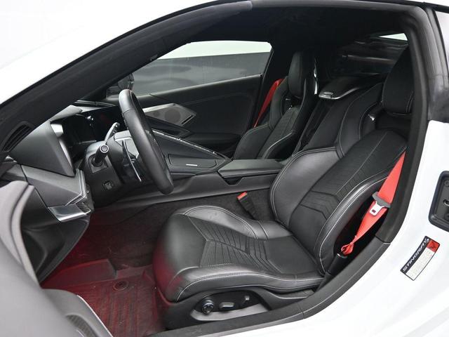 Photo of 2023 Arctic White Chevrolet Corvette