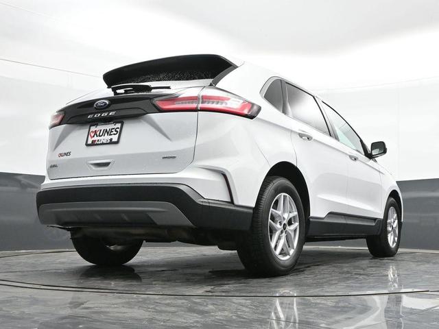 Photo of 2023 Oxford White Ford Edge