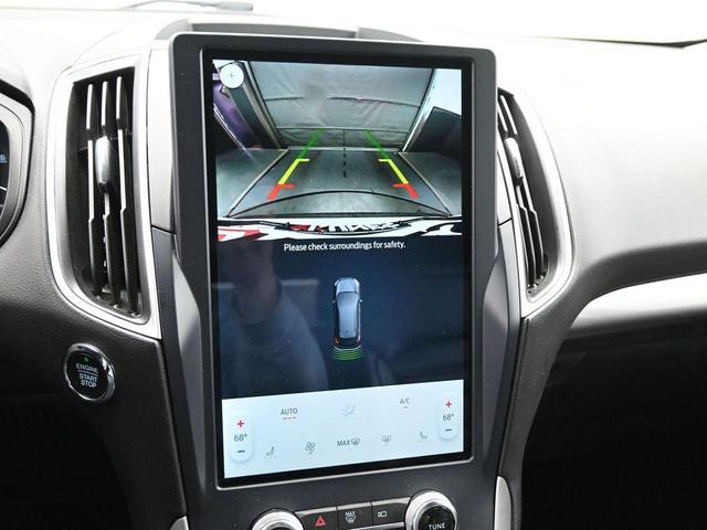 Photo of 2023 Oxford White Ford Edge