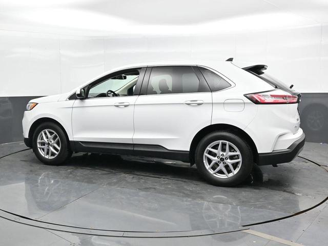 Photo of 2023 Oxford White Ford Edge