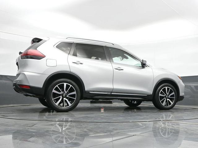 Photo of 2020 Brilliant Silver Metallic Nissan Rogue