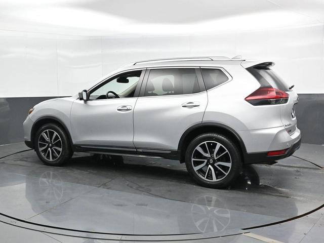 Photo of 2020 Brilliant Silver Metallic Nissan Rogue