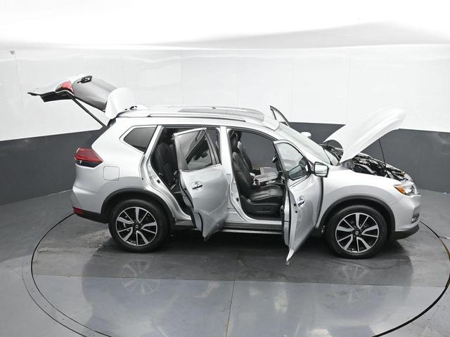 Photo of 2020 Brilliant Silver Metallic Nissan Rogue