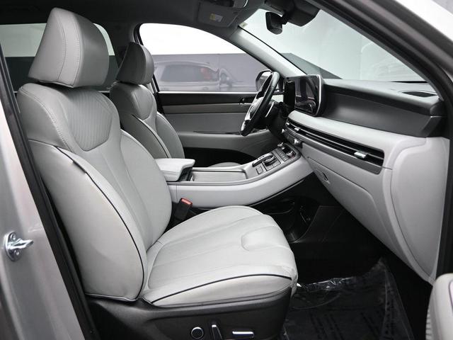 Photo of 2024 Silver Hyundai PALISADE