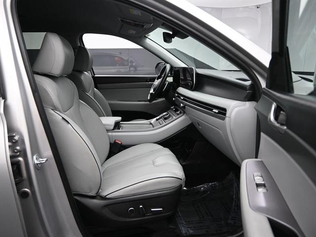 Photo of 2024 Silver Hyundai PALISADE