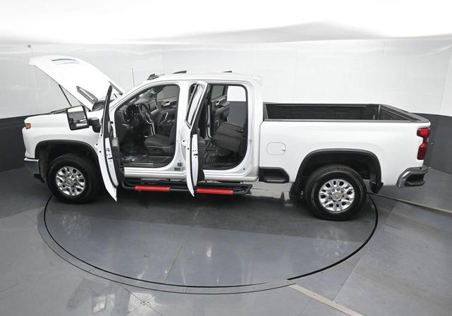 Photo of 2024 Summit White Chevrolet Silverado 2500