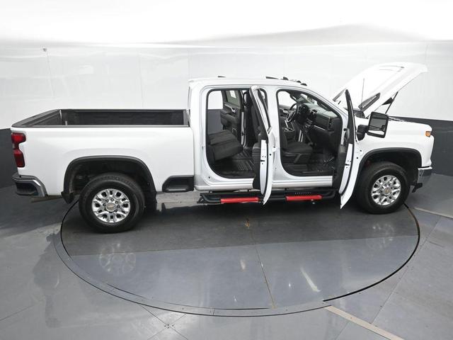Photo of 2024 Summit White Chevrolet Silverado 2500