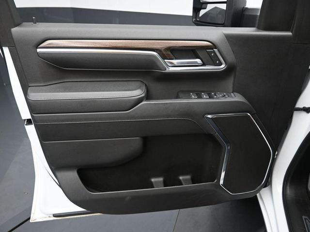 Photo of 2024 Summit White Chevrolet Silverado 2500