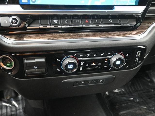 Photo of 2024 Summit White Chevrolet Silverado 2500