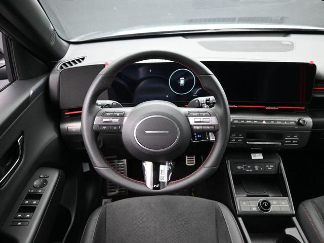 Photo of 2025 Gray Pearl Hyundai KONA