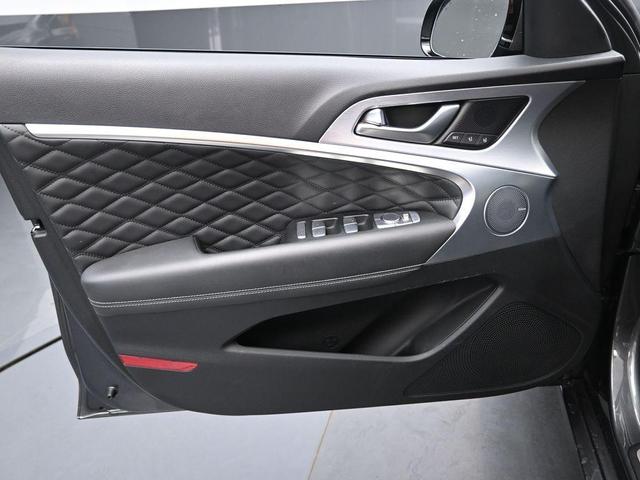 Photo of 2021 Himalayan Gray Genesis G70
