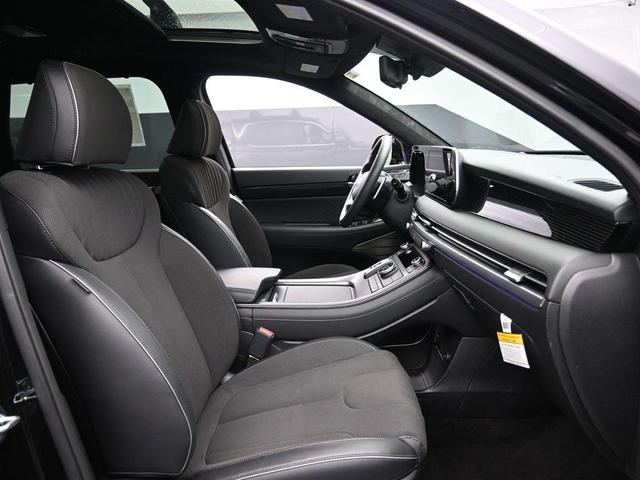 Photo of 2025 Abyss Black Pearl Hyundai PALISADE