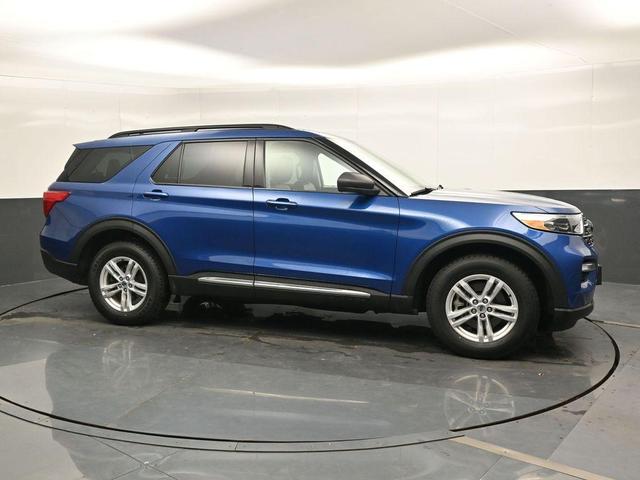Photo of 2022 Blue Ford Explorer