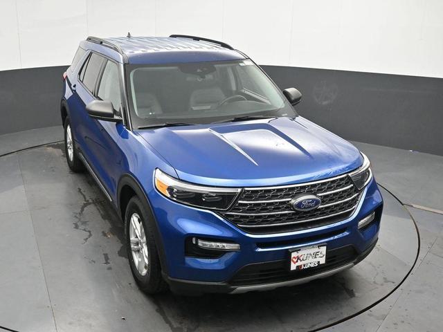 Photo of 2022 Blue Ford Explorer