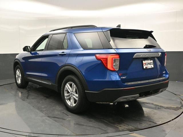 Photo of 2022 Blue Ford Explorer