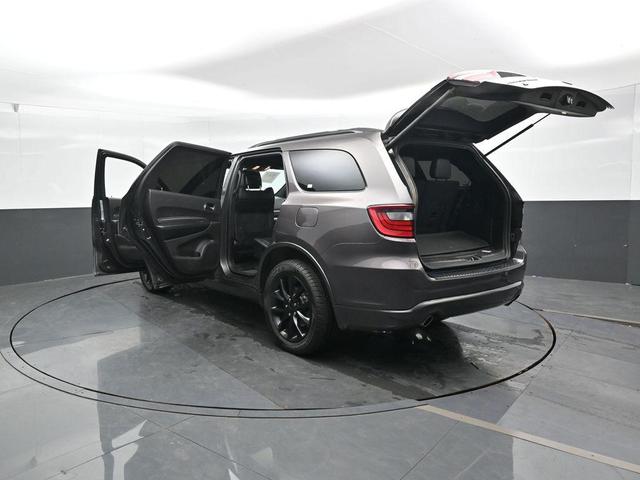 Photo of 2018 Granite Clearcoat Metallic Dodge Durango
