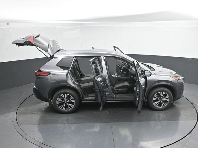 Photo of 2023 Gun Metallic Nissan Rogue