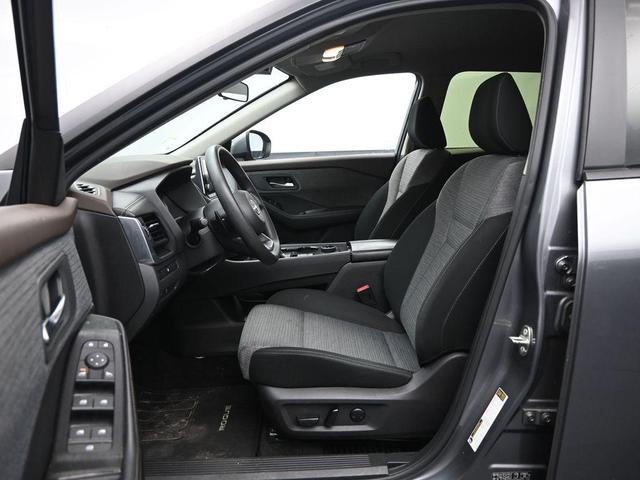 Photo of 2023 Gun Metallic Nissan Rogue