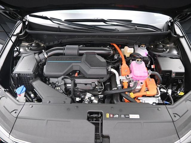 Photo of 2025 Ash Black Hyundai TUCSON Hybrid