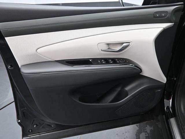 Photo of 2025 Ash Black Hyundai TUCSON Hybrid