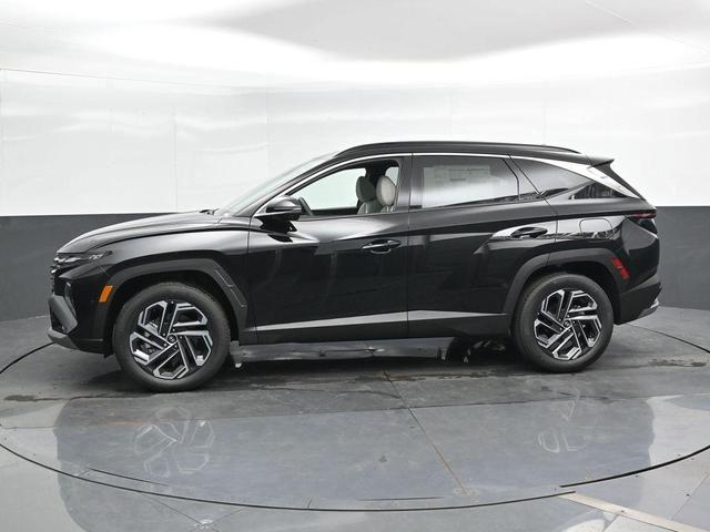 Photo of 2025 Ash Black Hyundai TUCSON Hybrid