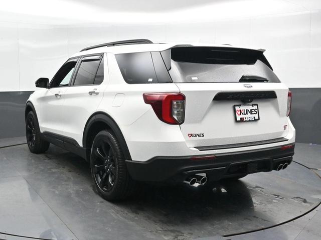 Photo of 2023 Star White Ford Explorer
