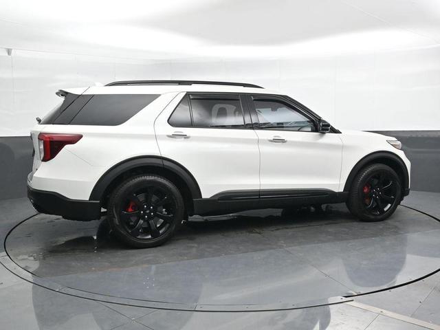 Photo of 2023 Star White Ford Explorer