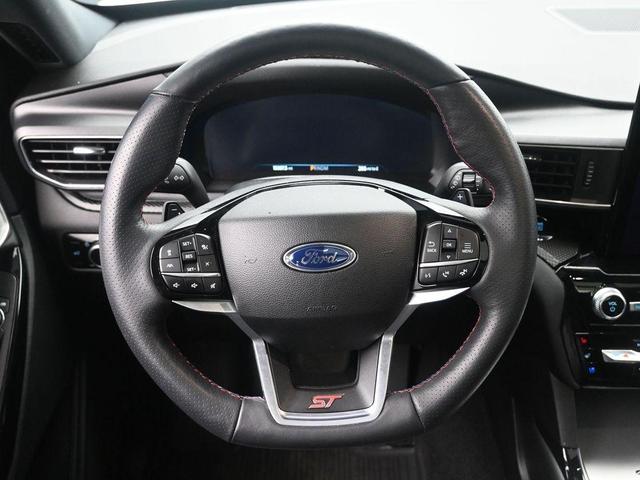 Photo of 2023 Star White Ford Explorer
