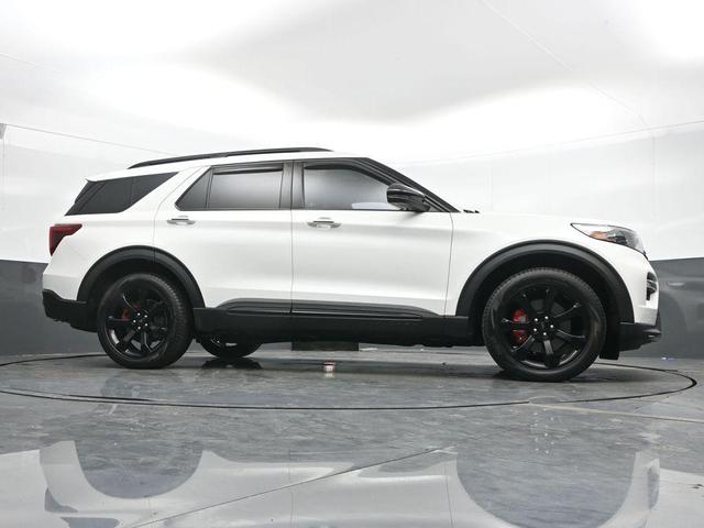 Photo of 2023 Star White Ford Explorer