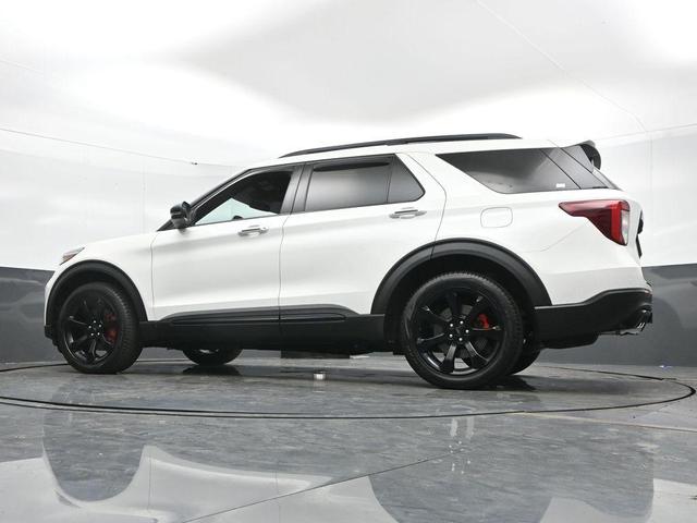 Photo of 2023 Star White Ford Explorer