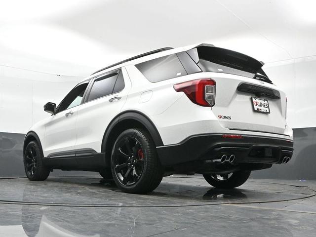Photo of 2023 Star White Ford Explorer