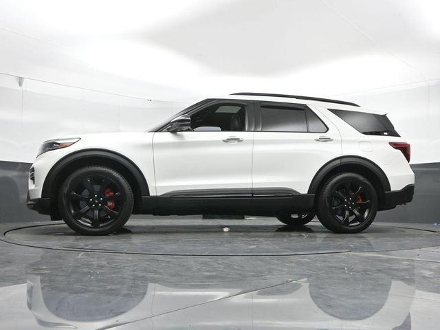 Photo of 2023 Star White Ford Explorer