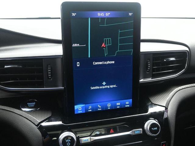 Photo of 2023 Star White Ford Explorer