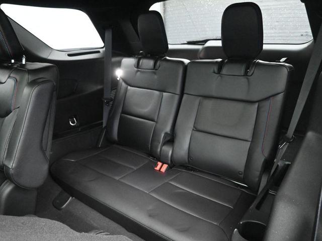 Photo of 2023 Star White Ford Explorer