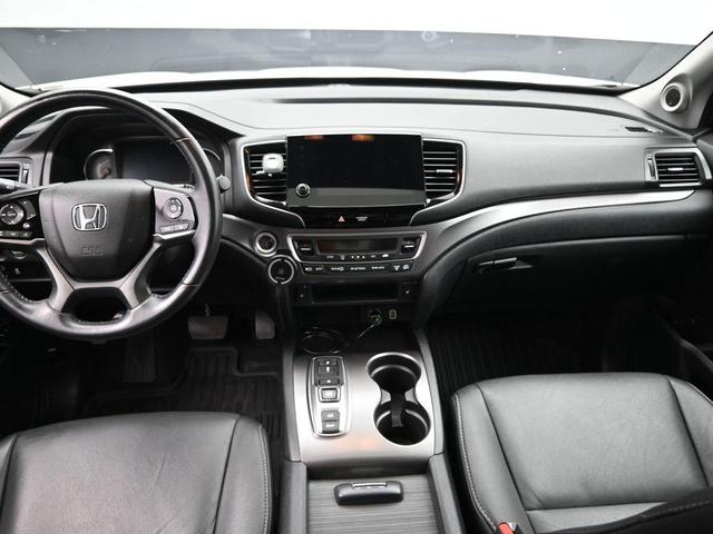 Photo of 2021 White Honda Pilot